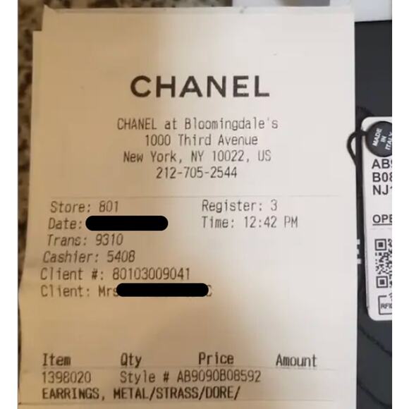 Gold CHANEL Heart Stud Earrings A21 (CHXX021) - Picture 8 of 8